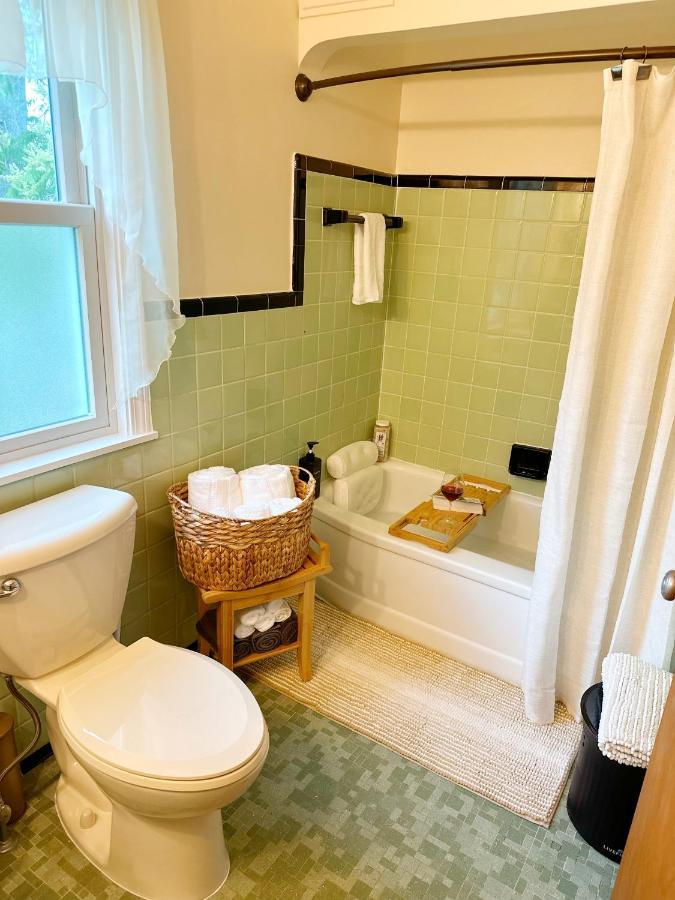 Cozy, Private Loft 15 Min Away From Downtown Detroit Apartment Grosse Pointe Park Exterior photo